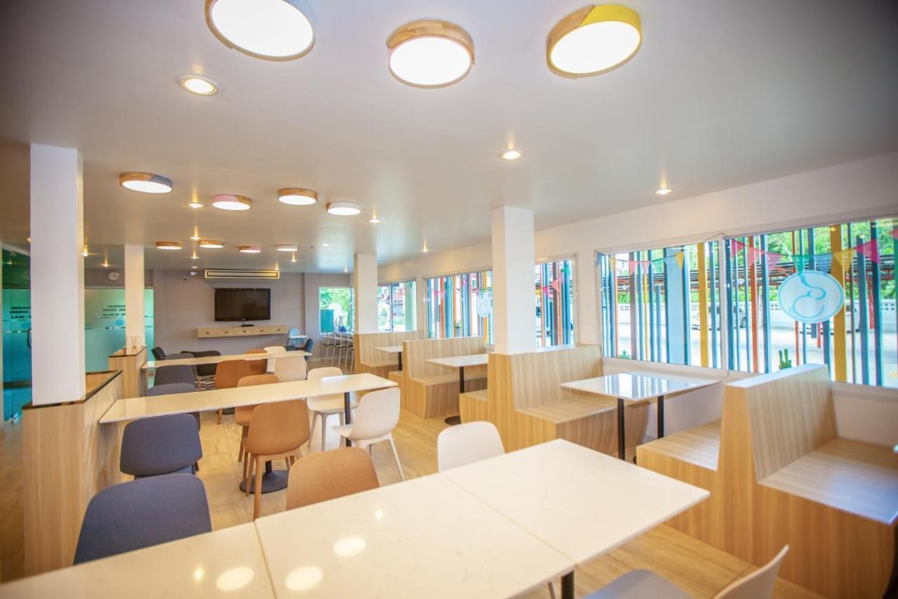 פראצ'ין בורי Irabbit Hotel מראה חיצוני תמונה